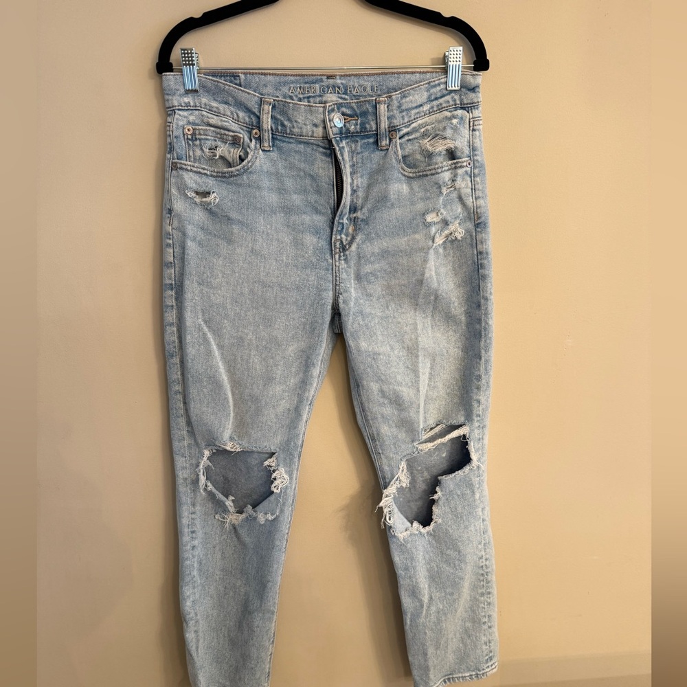 American Eagle Outfitters Light Blue Distressed Jeans